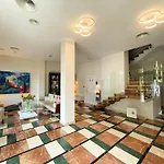 La Sort Boutique 3* モライラ
